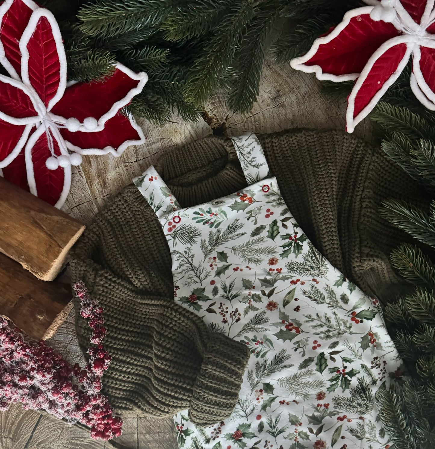 Pre loved knitwear (Khaki) sample-between 3/4 years and 4/5 years